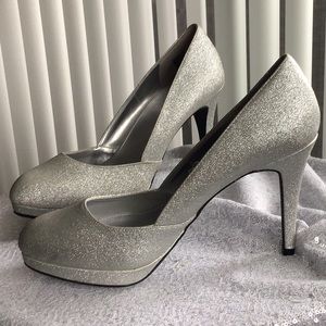 Fioni Night Silver Sparkle Pumps